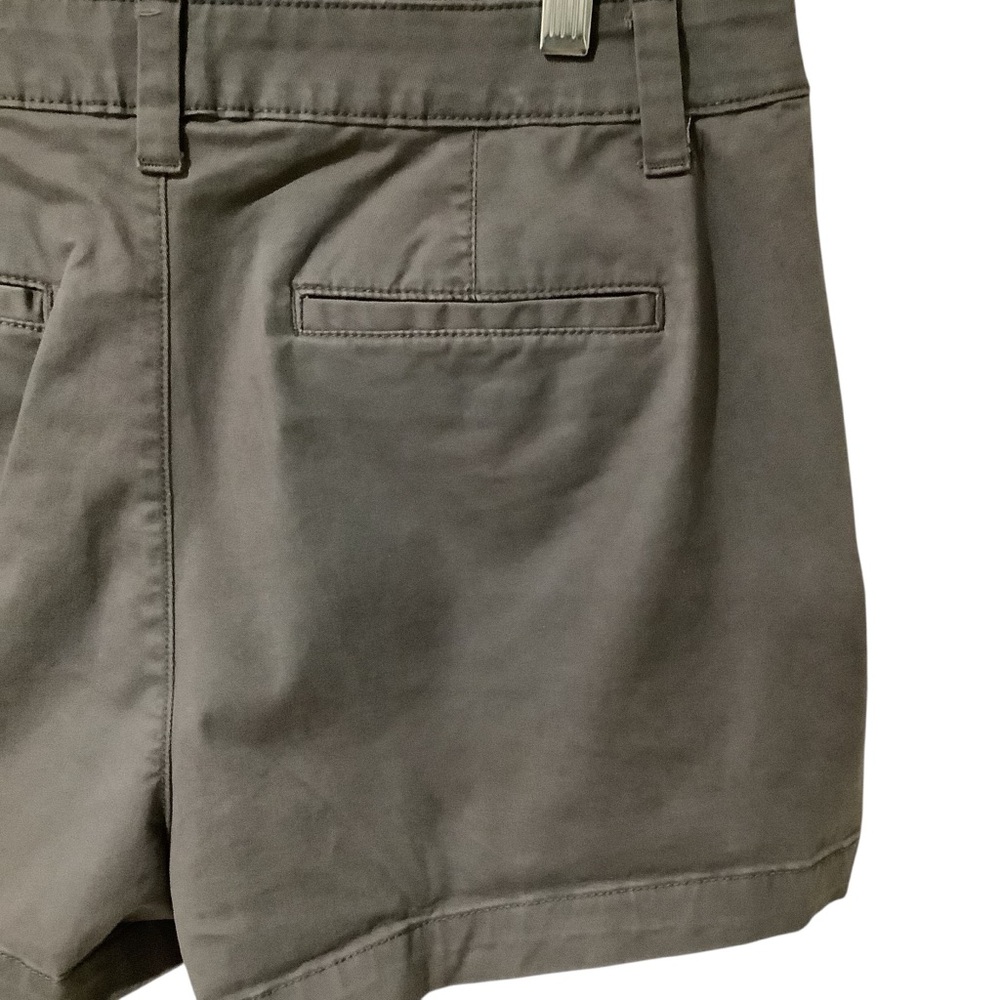 a new day Bundle of 2 Women's Tan and Gray Cargo Shorts WORN ONCE - Picture 12 of 16